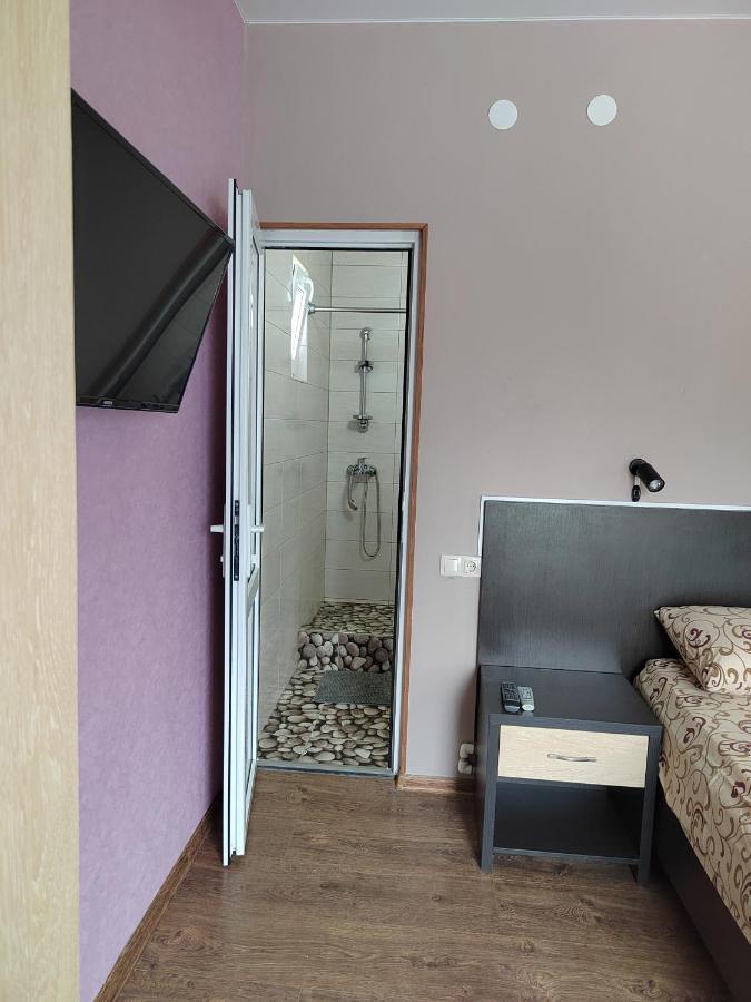 Guest House Санэль Tsandrypsj Exteriör bild